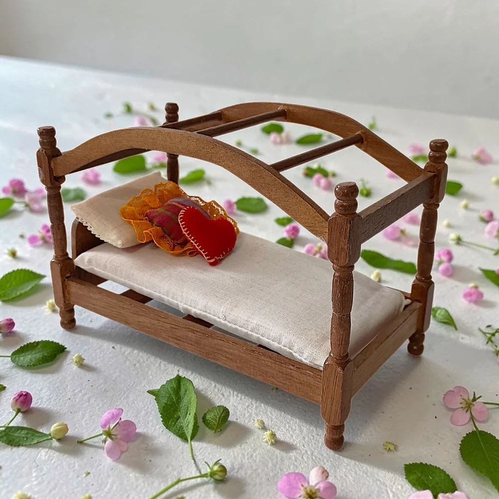 Vintage Dollhouse Canopy Bed Wood Miniature Furniture Pillows And Mattress‎